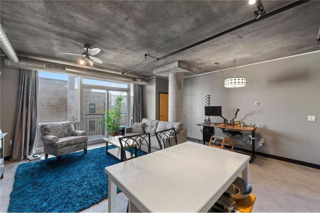 730 N 4th St #405 - Photo 4 of 24