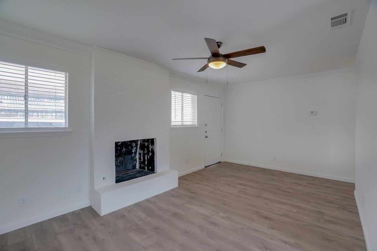 304 John Nance Garner Cir #A2 - Photo 5 of 20