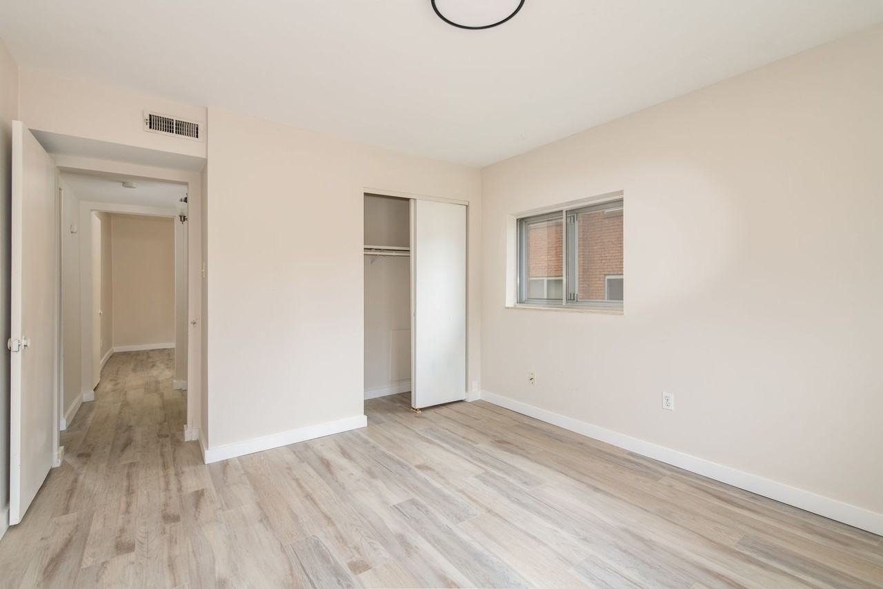 Heege Place - Photo 2 of 7