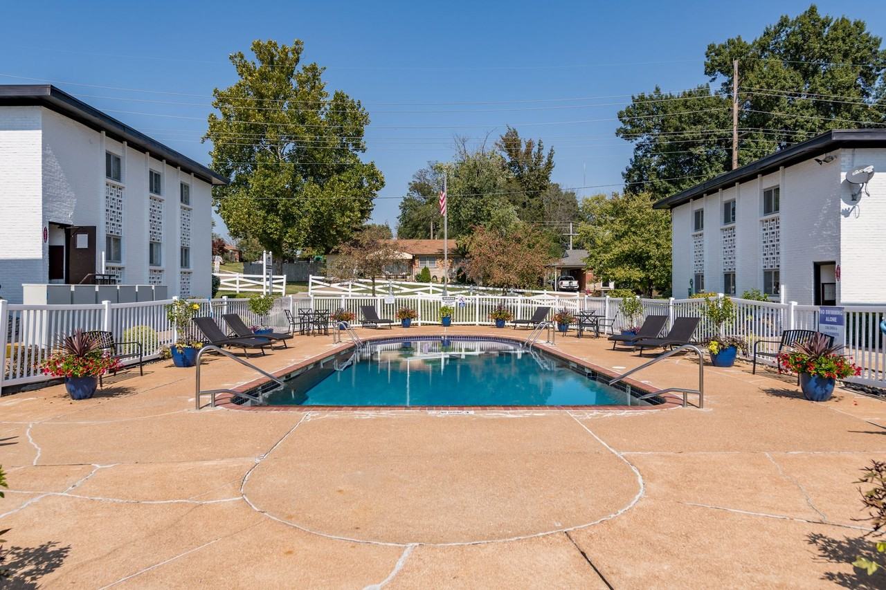 Heege Place - Photo 6 of 7