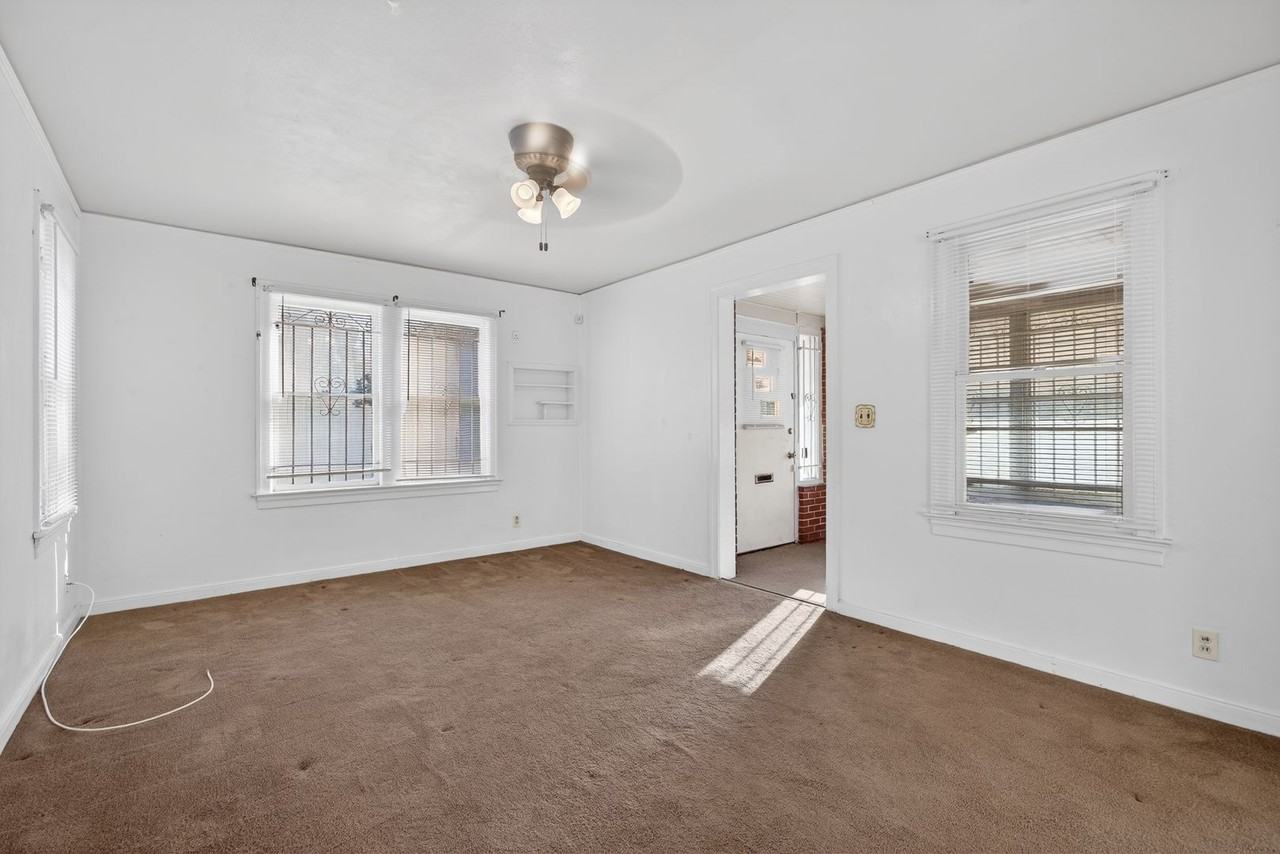 345 E 44th St - Photo 6 of 23