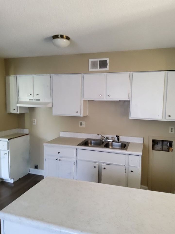 3677 Hillbrook Rd - Photo 3 of 15