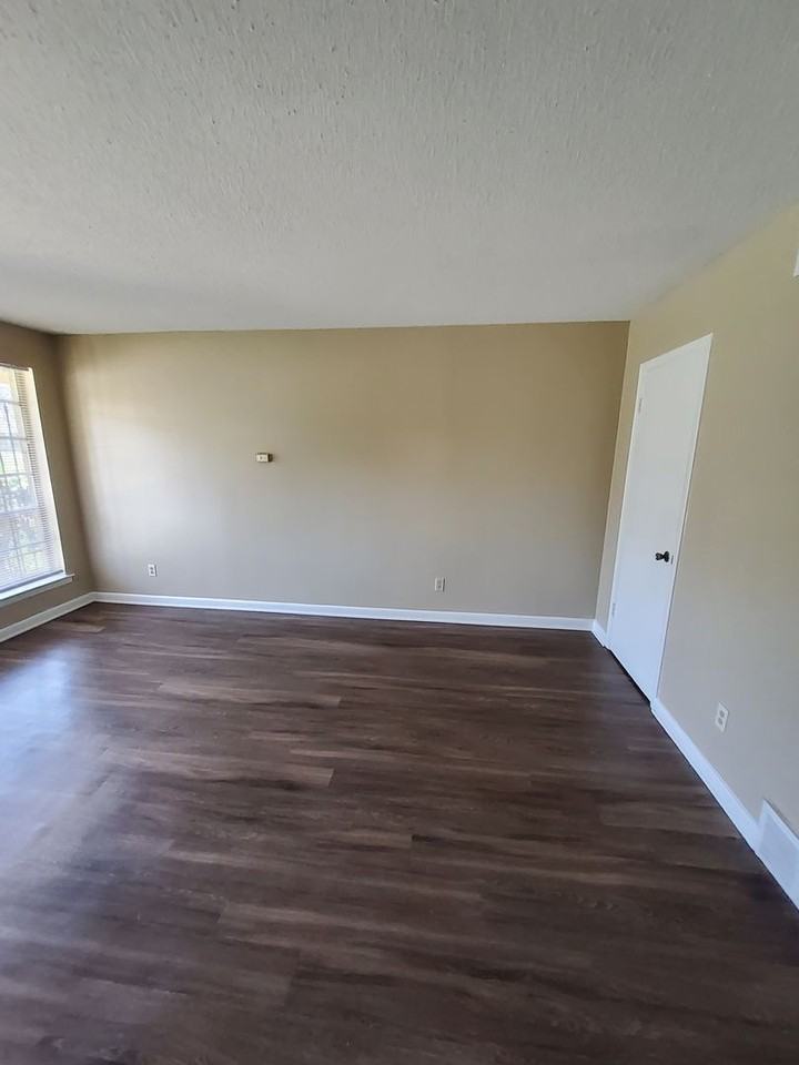 3677 Hillbrook Rd - Photo 7 of 15