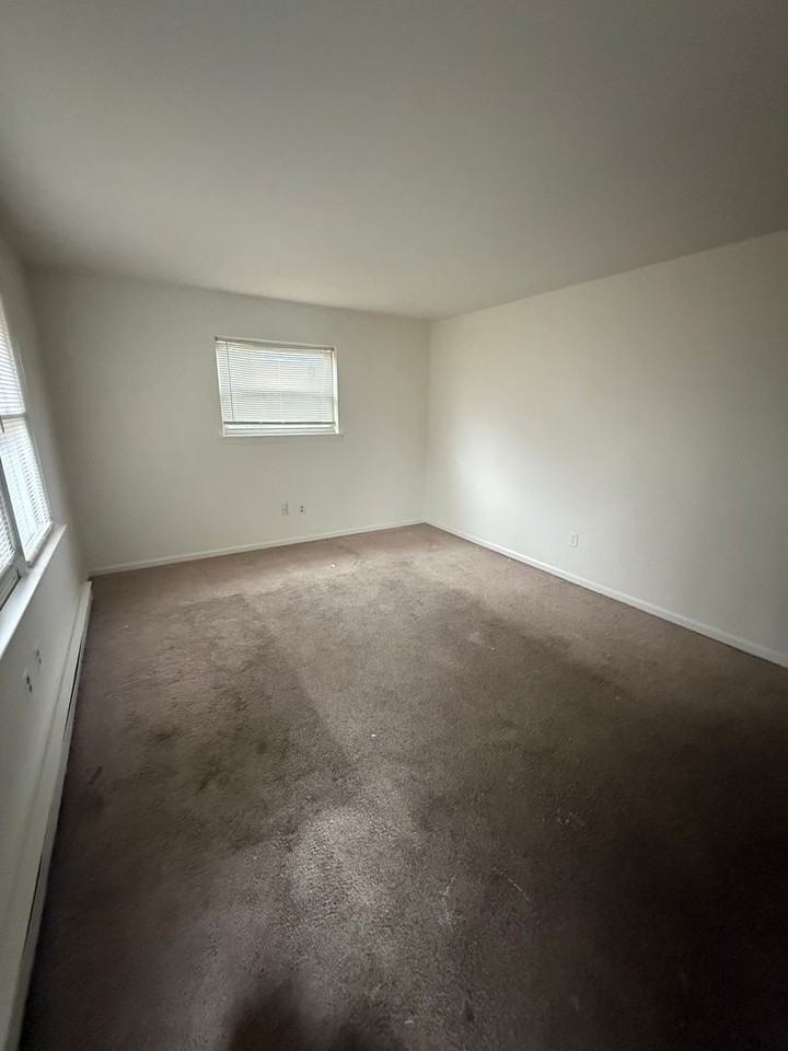 415 Springdale Ave - Photo 2 of 11