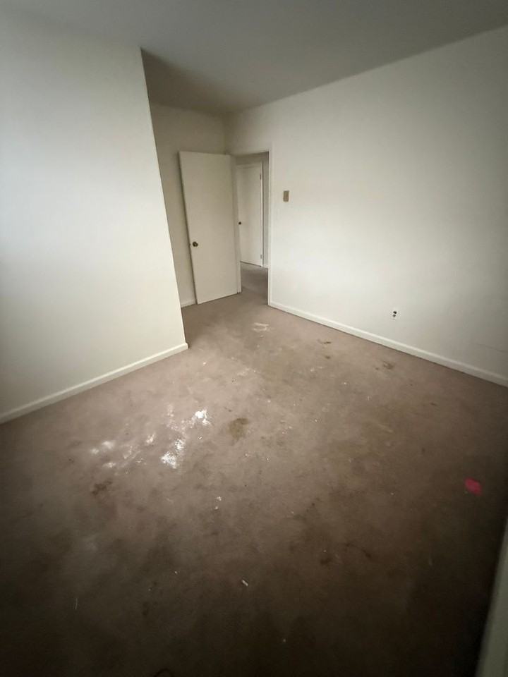 415 Springdale Ave - Photo 7 of 11