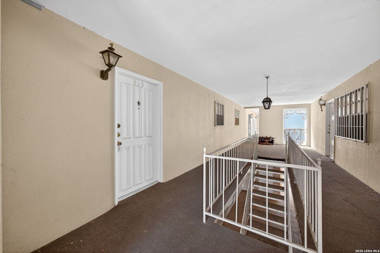 6718 Callaghan Rd Apt 315 - Photo 4 of 27