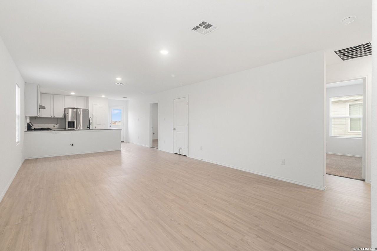 11720 Arctic Rose - Photo 3 of 16