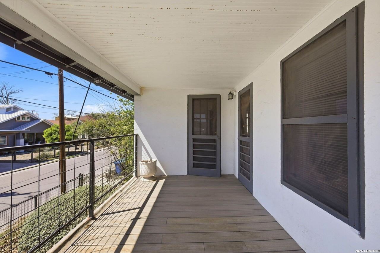 127 Clay Unit 2 - Photo 4 of 17