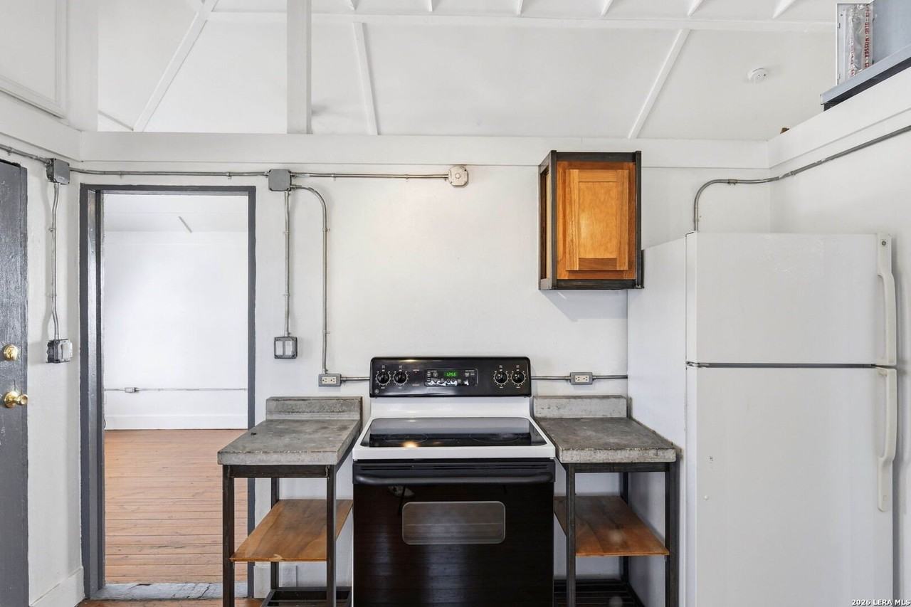 127 Clay Unit 2 - Photo 5 of 17