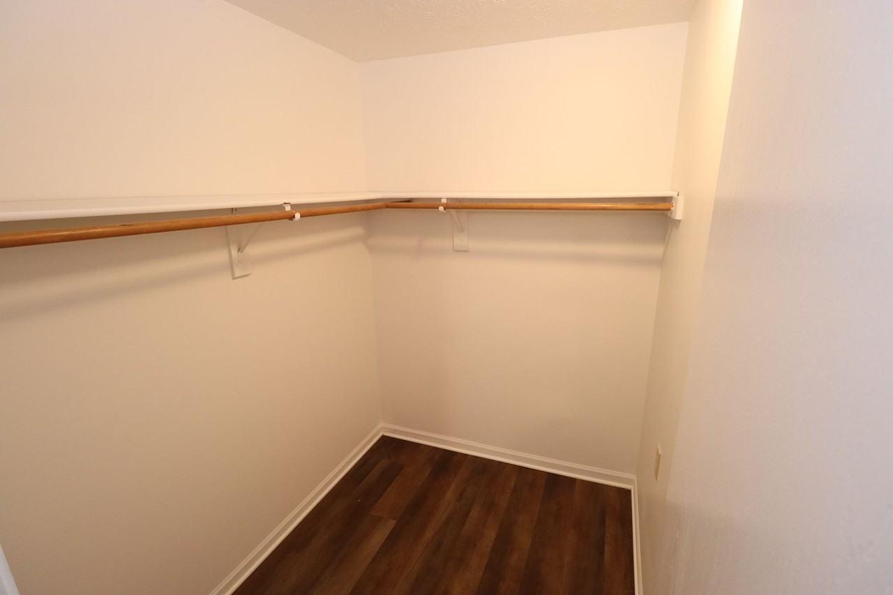 11156 Fall Dr - Photo 5 of 16