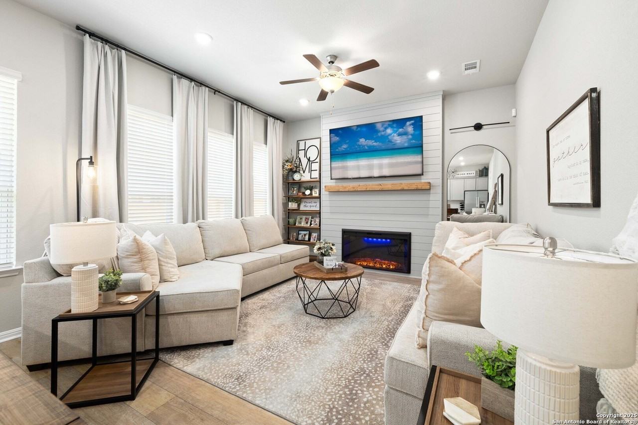 1020 Vista View Dr Unit 2301 - Photo 3 of 26