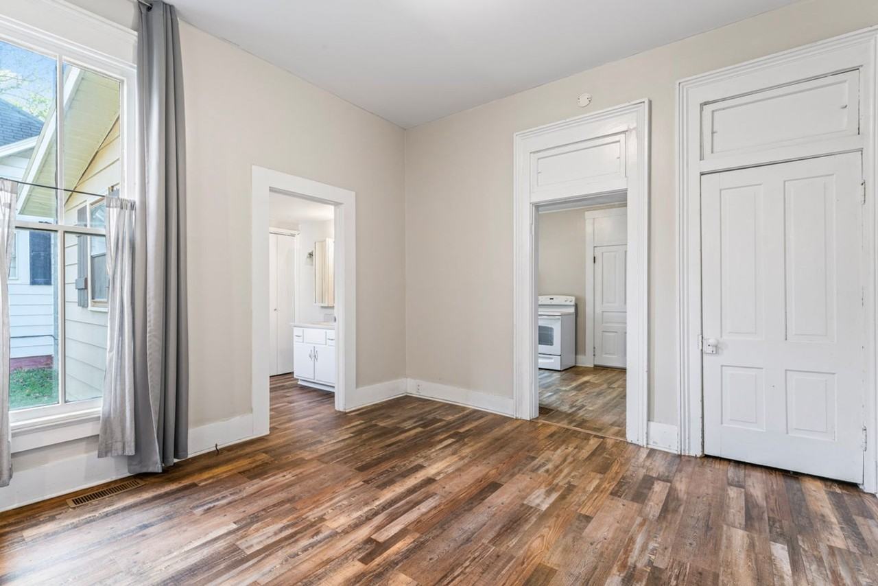 1427 Wayne St #B - Photo 7 of 18