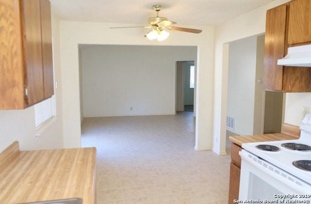 12250 Ridge Crown St - Photo 5 of 15