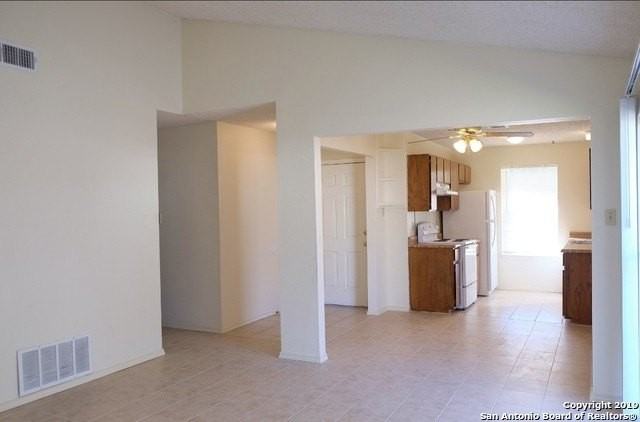 12250 Ridge Crown St - Photo 7 of 15