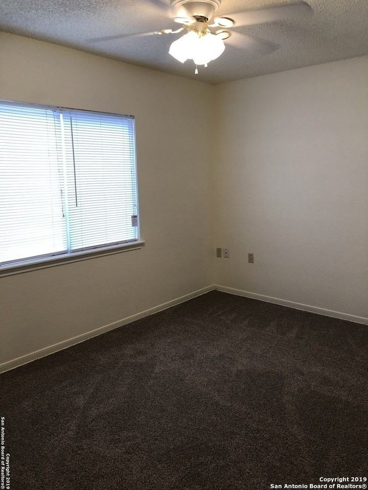 8026 Fair Bnd - Photo 4 of 7