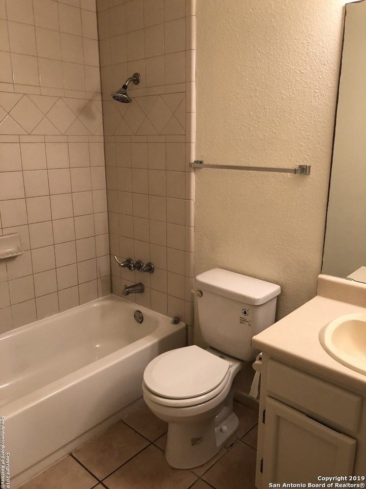 8026 Fair Bnd - Photo 5 of 7