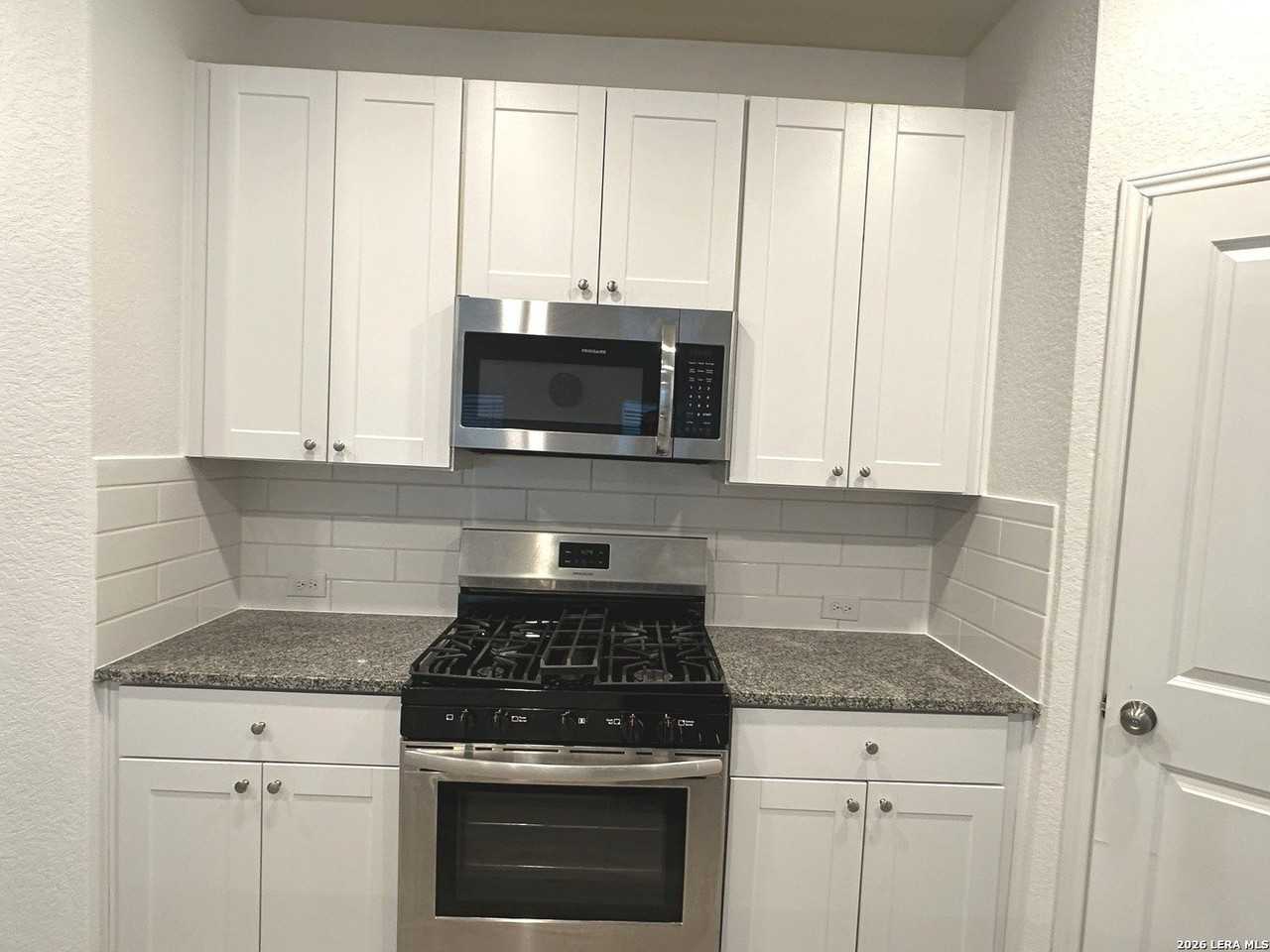 13942 Reservoir Dr - Photo 6 of 24