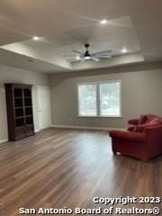 8103 Airlift Ave - Photo 6 of 25