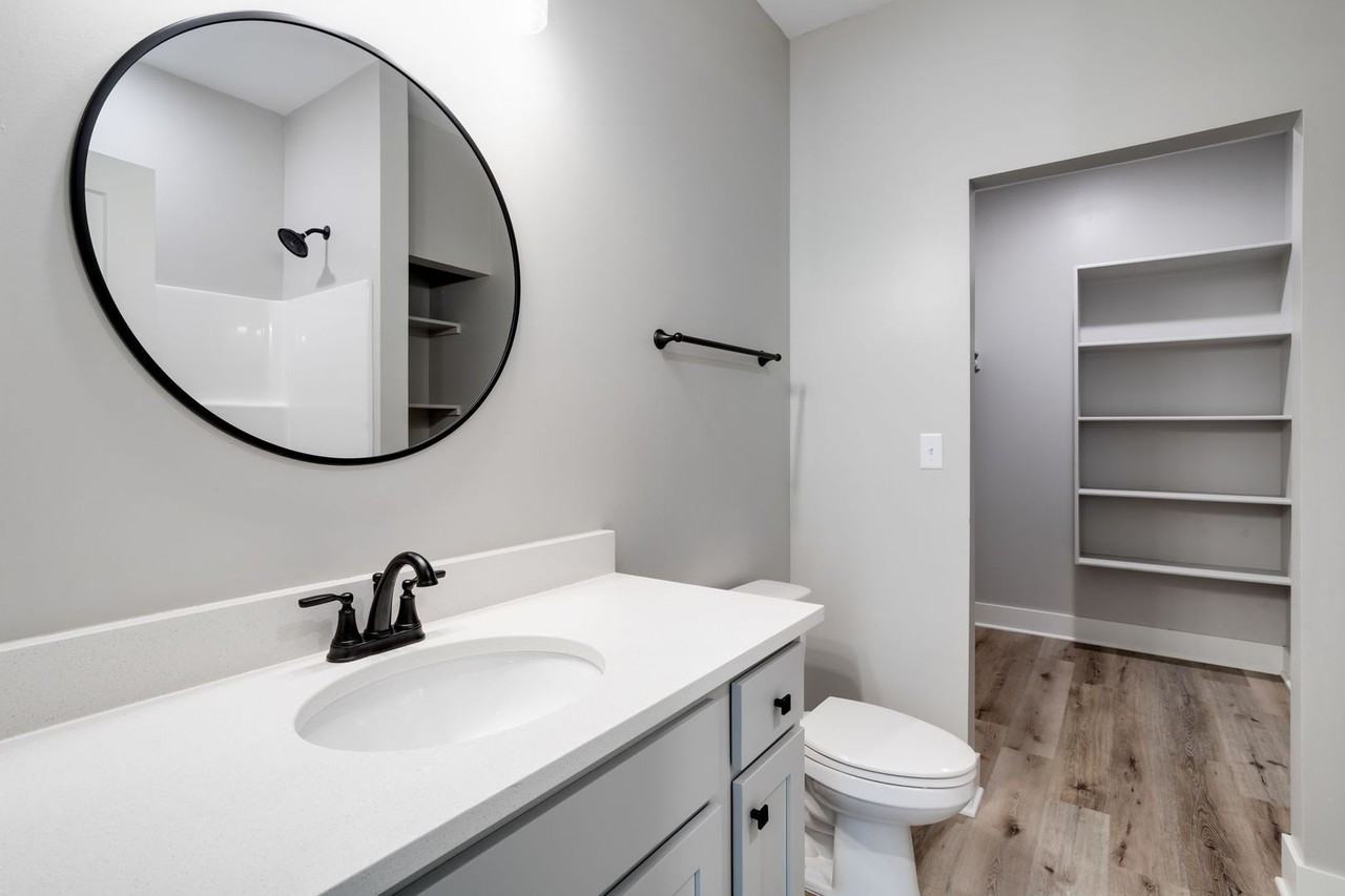 184 S Anna St - Photo 7 of 11