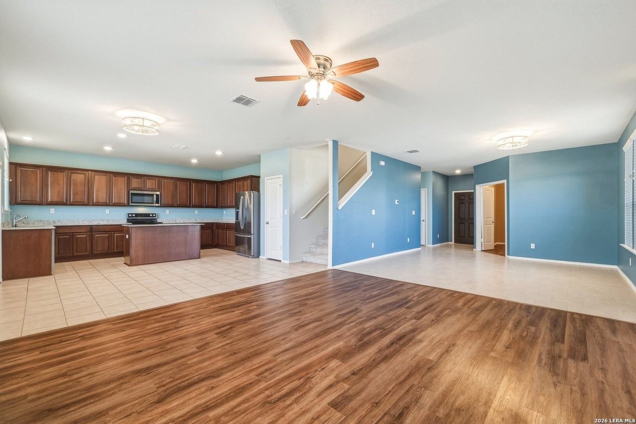 10515 Brady Creek Cp - Photo 6 of 29