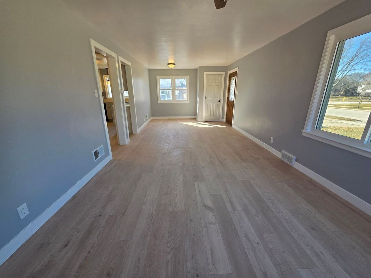 367 Mohawk Ave - Photo 7 of 16