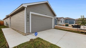 featured image of 10615 Fannin Way