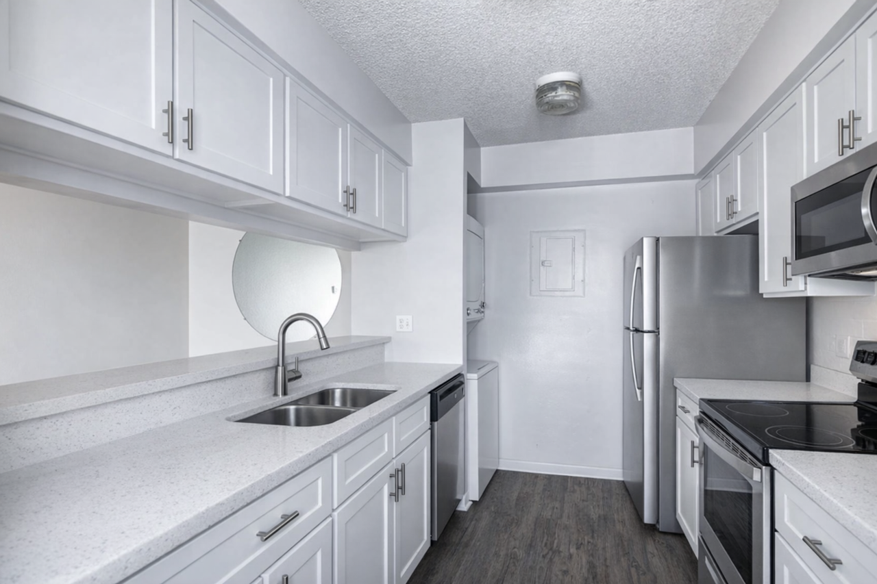 Falcon Point - Photo 3 of 50