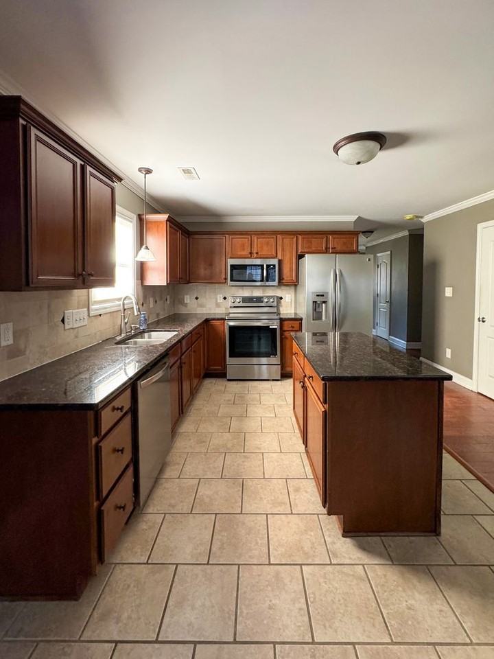 1656 Rock Creek Ln - Photo 2 of 23