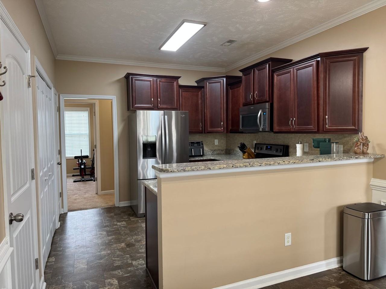 208 Trophy Ridge Dr - Photo 6 of 20