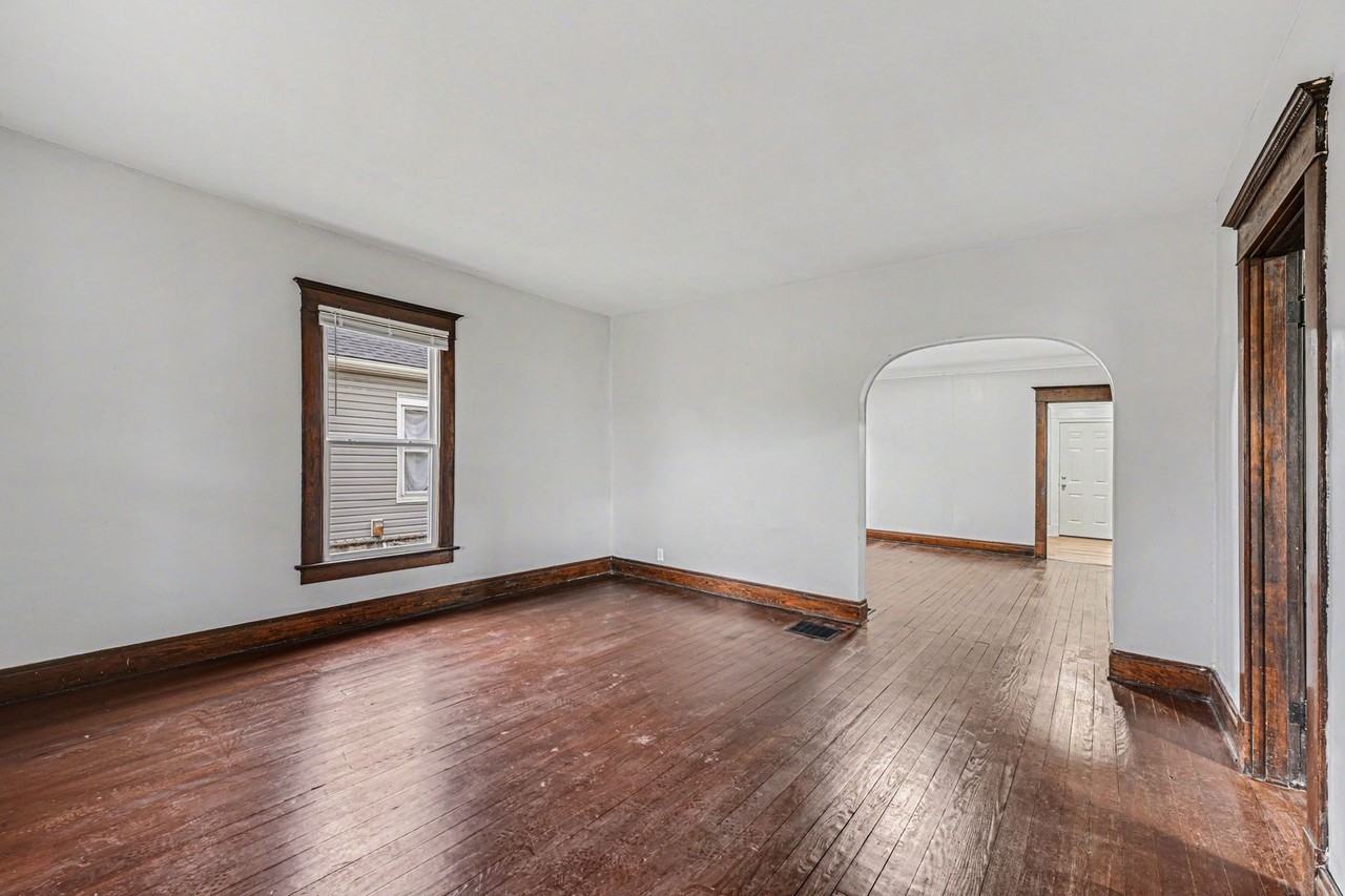 2009 Linden Ave - Photo 6 of 18