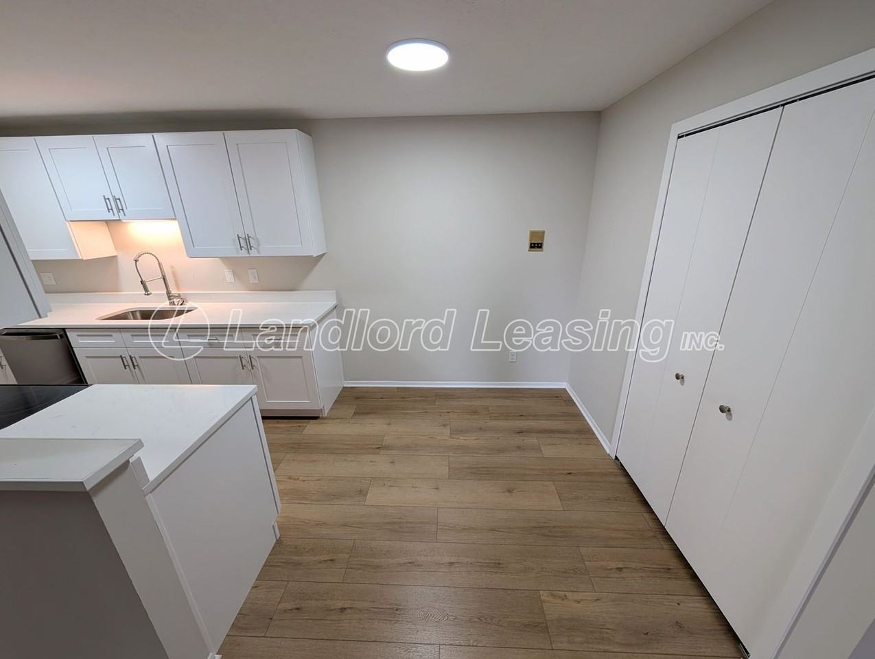 1660 Cedarwood Dr - Photo 4 of 17