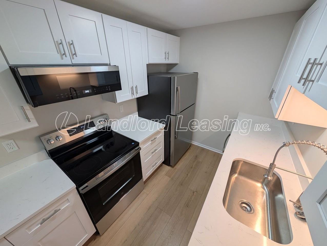 1660 Cedarwood Dr - Photo 6 of 17