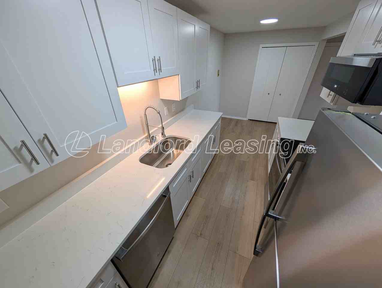 1660 Cedarwood Dr - Photo 7 of 17