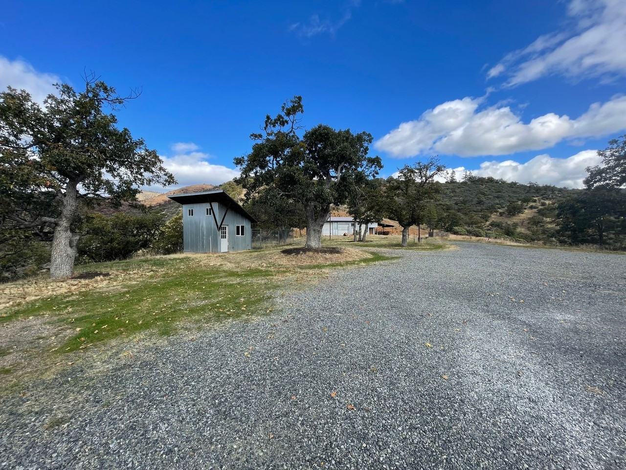 2103 Little Applegate Rd - Photo 5 of 42