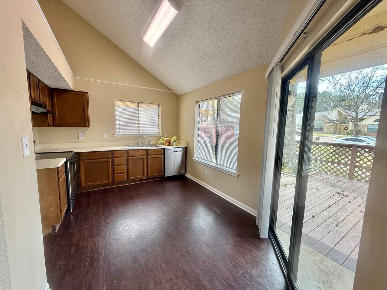 3748 Mill Creek Dr - Photo 5 of 18