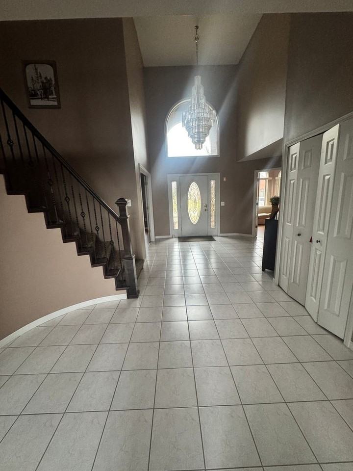 14466 Doebler Dr - Photo 4 of 39