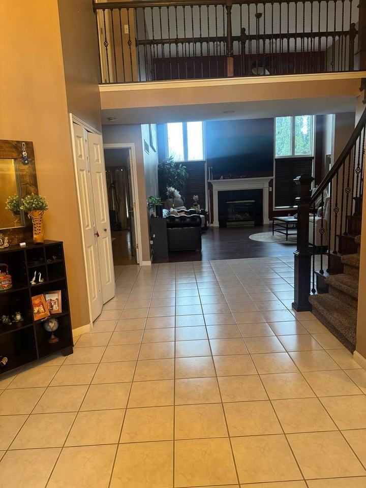 14466 Doebler Dr - Photo 5 of 39