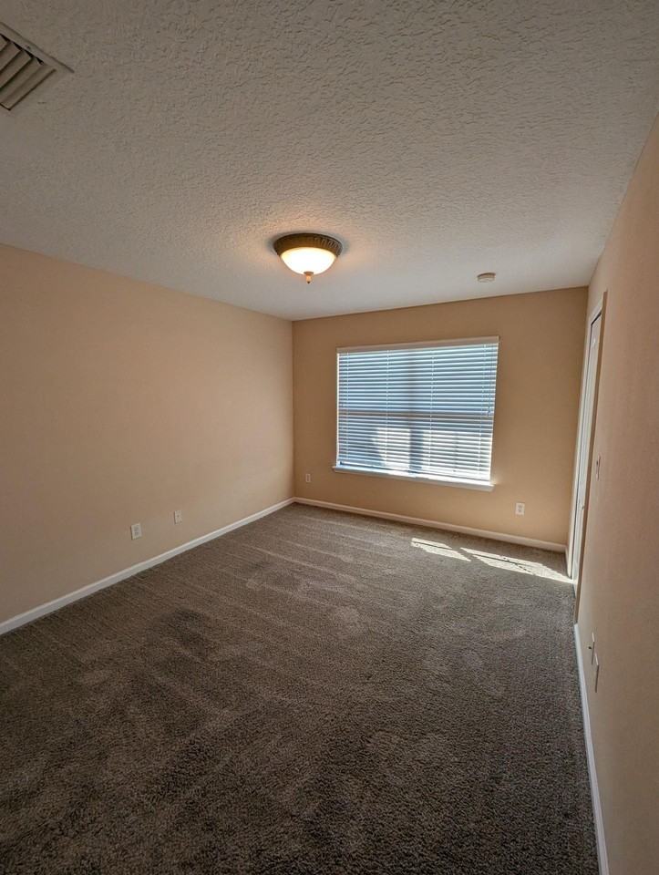 464 Cabernet Pl - Photo 7 of 14