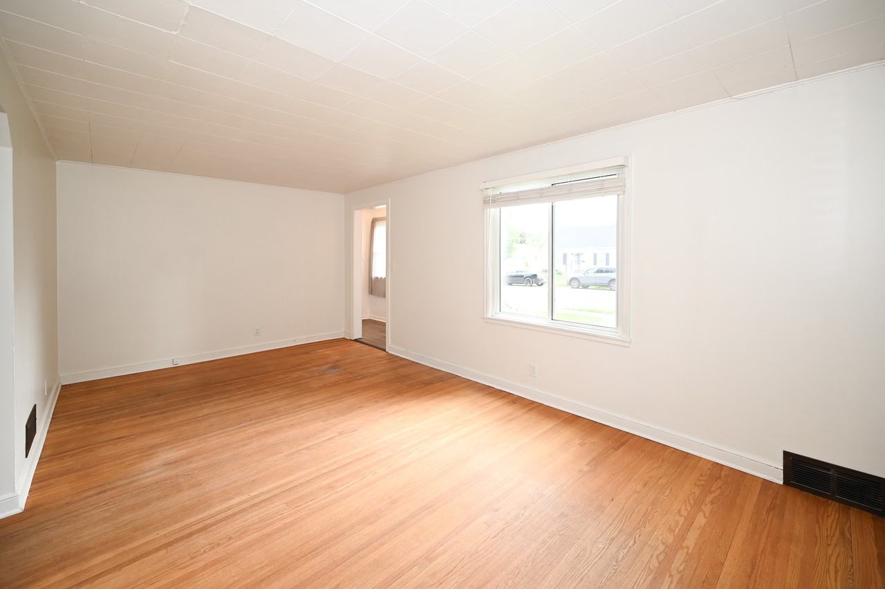 1221 8th Ave Nw #1 - Photo 5 of 20