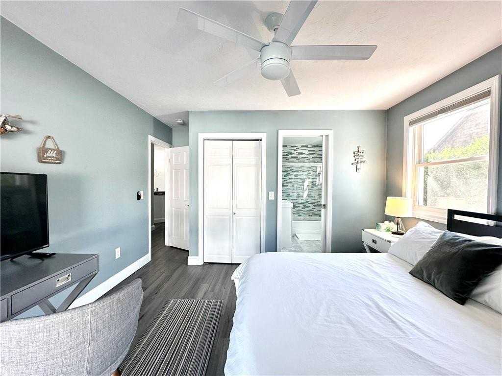 90 Wolcott Ave Unit 1 - Photo 7 of 22