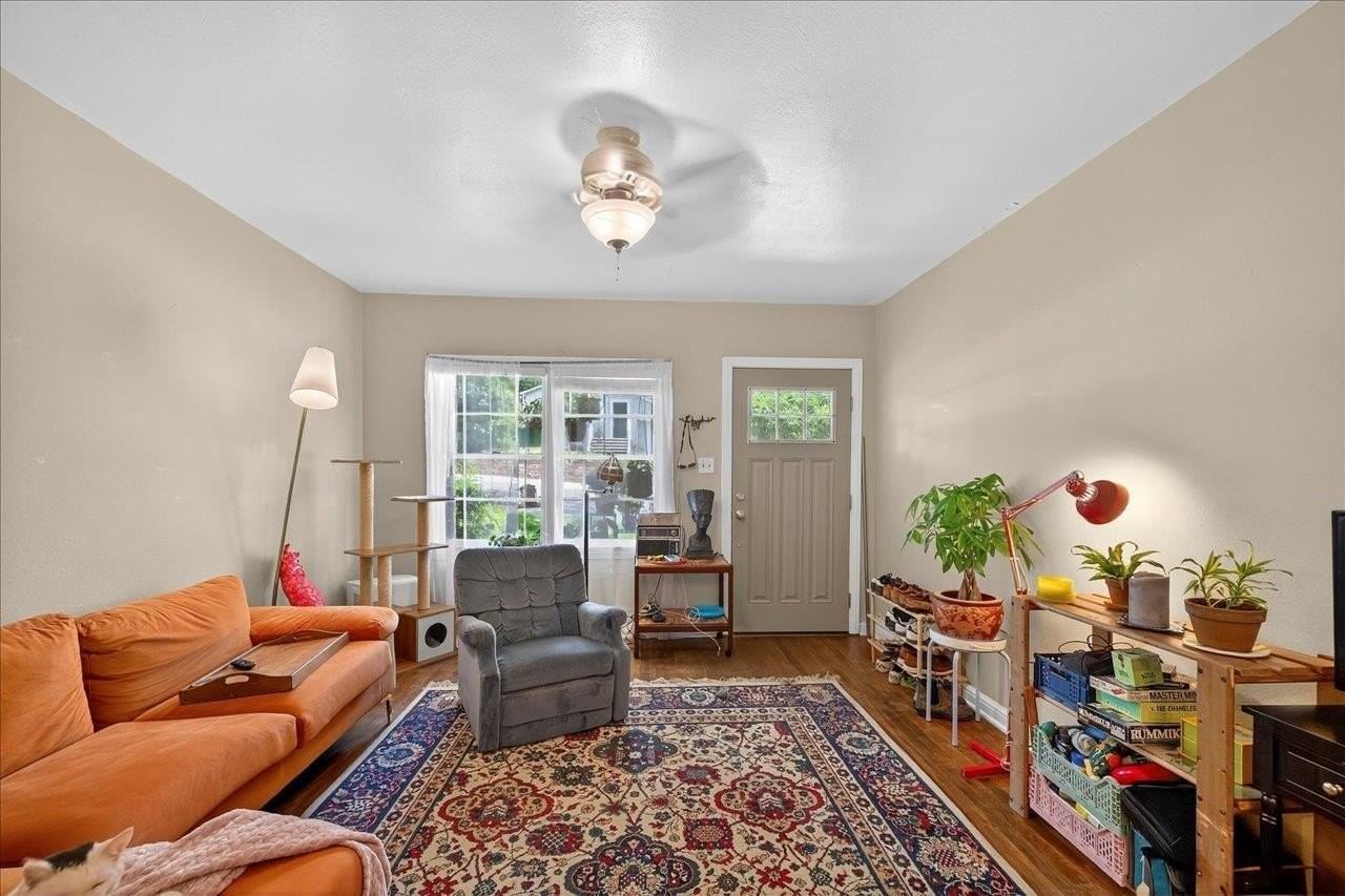 1454 S Gadsden St Unit 2 - Photo 3 of 14