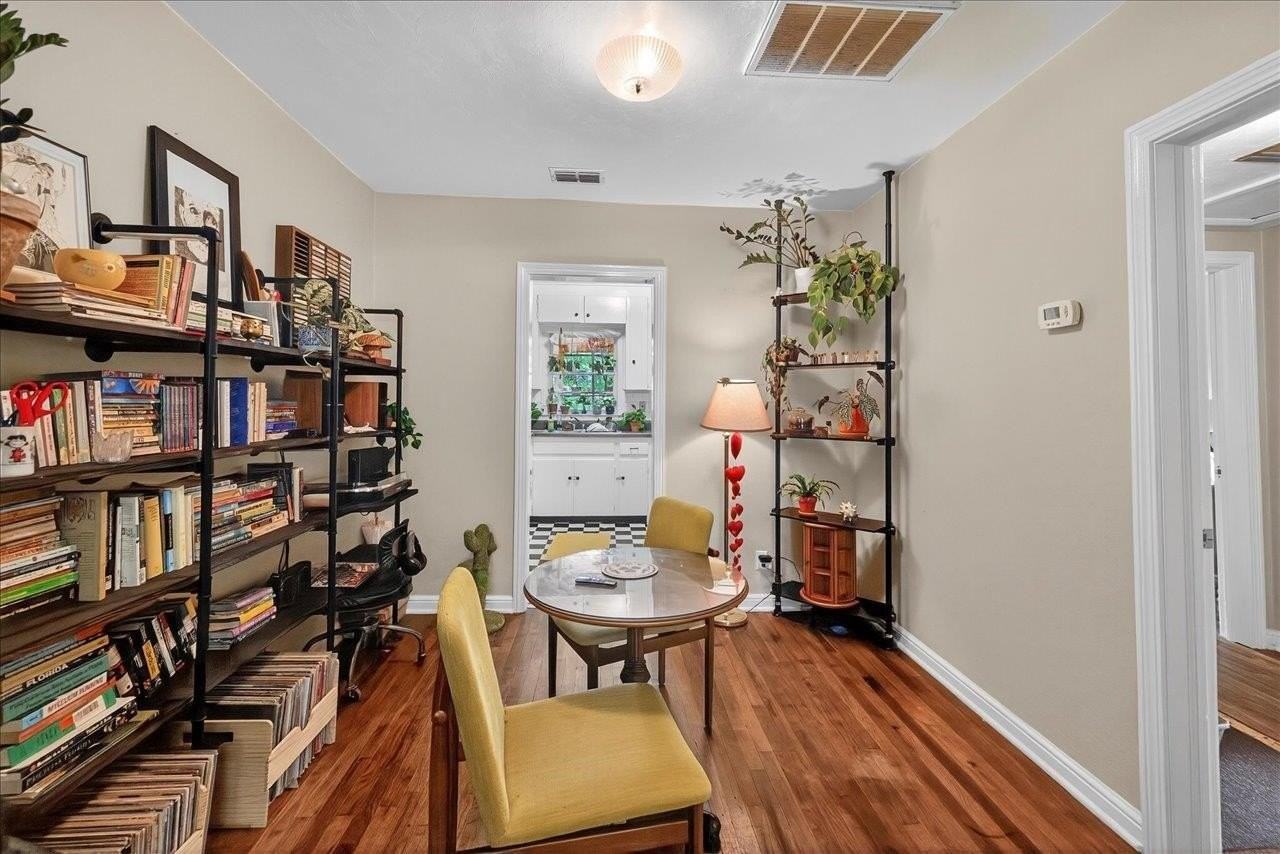 1454 S Gadsden St Unit 2 - Photo 5 of 14