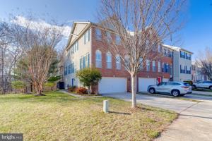 featured image of 1730 Bluffs Island Ct