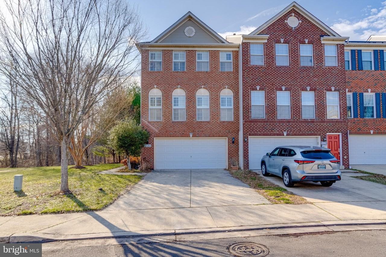 1730 Bluffs Island Ct - Photo 2 of 50