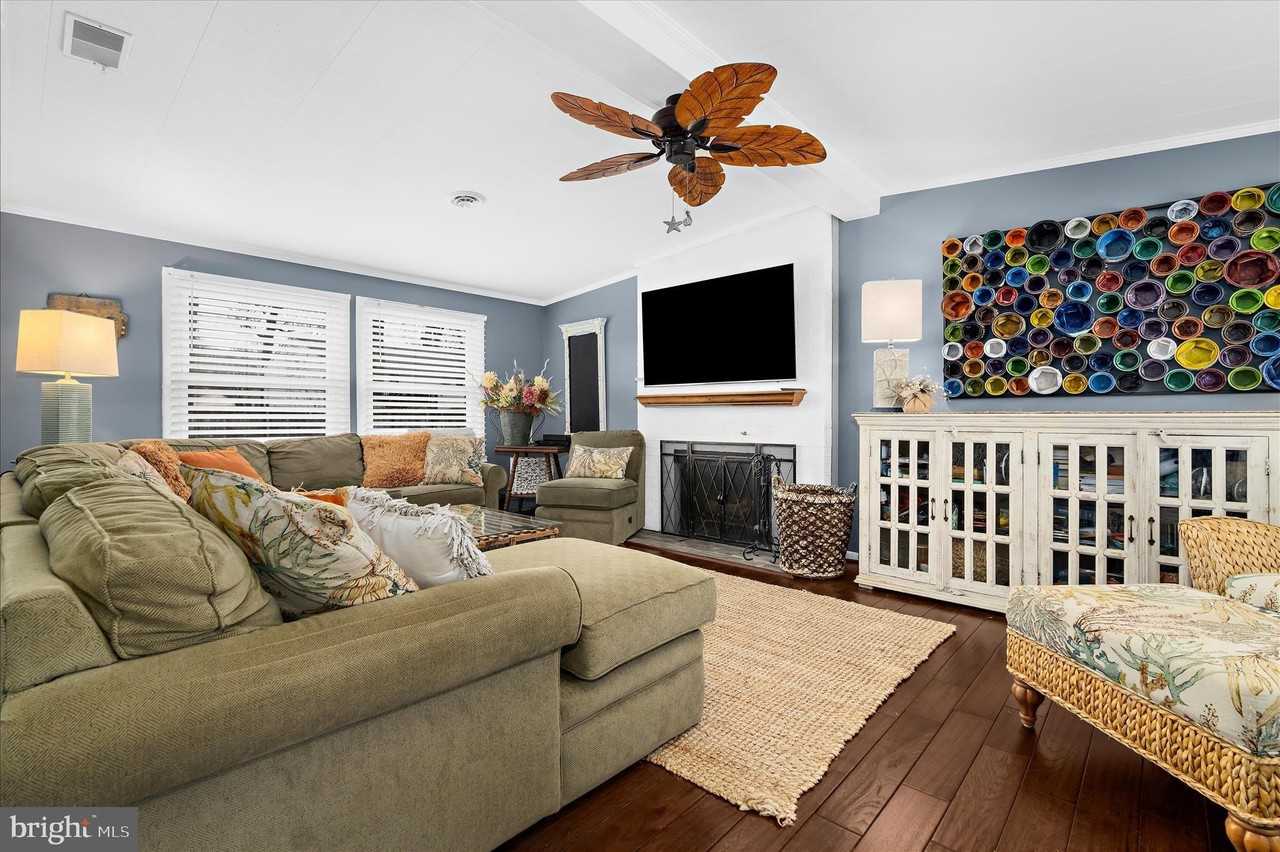 813 Mago Vista Rd - Photo 4 of 50