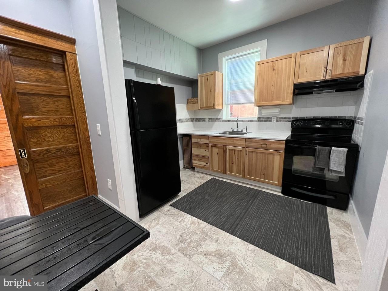 133 Virginia Ave #1 - Photo 4 of 11