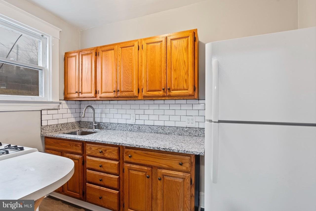 639 Plymouth Rd Apt A1 - Photo 7 of 16