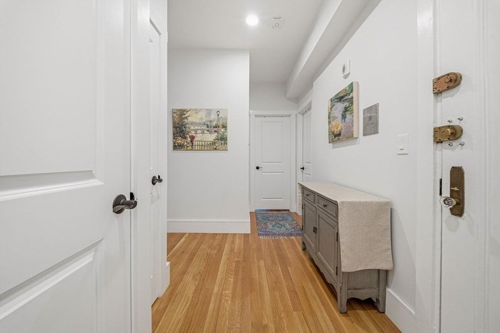 286 Beacon St - Photo 2 of 40