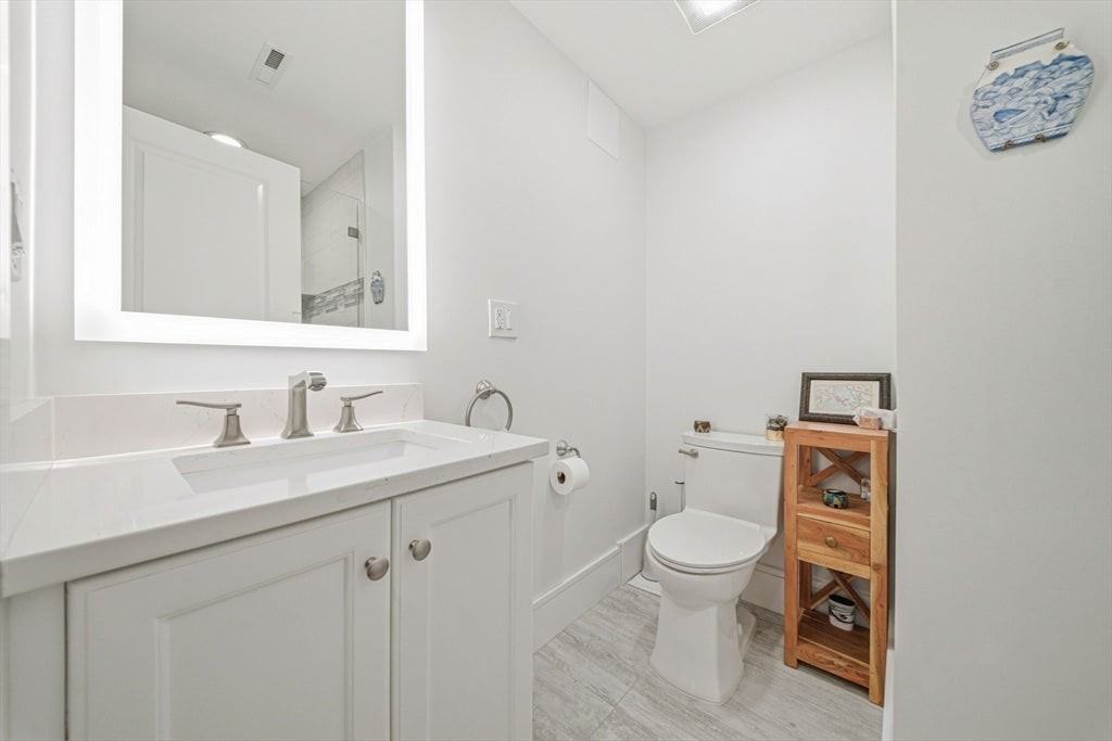 286 Beacon St - Photo 5 of 40