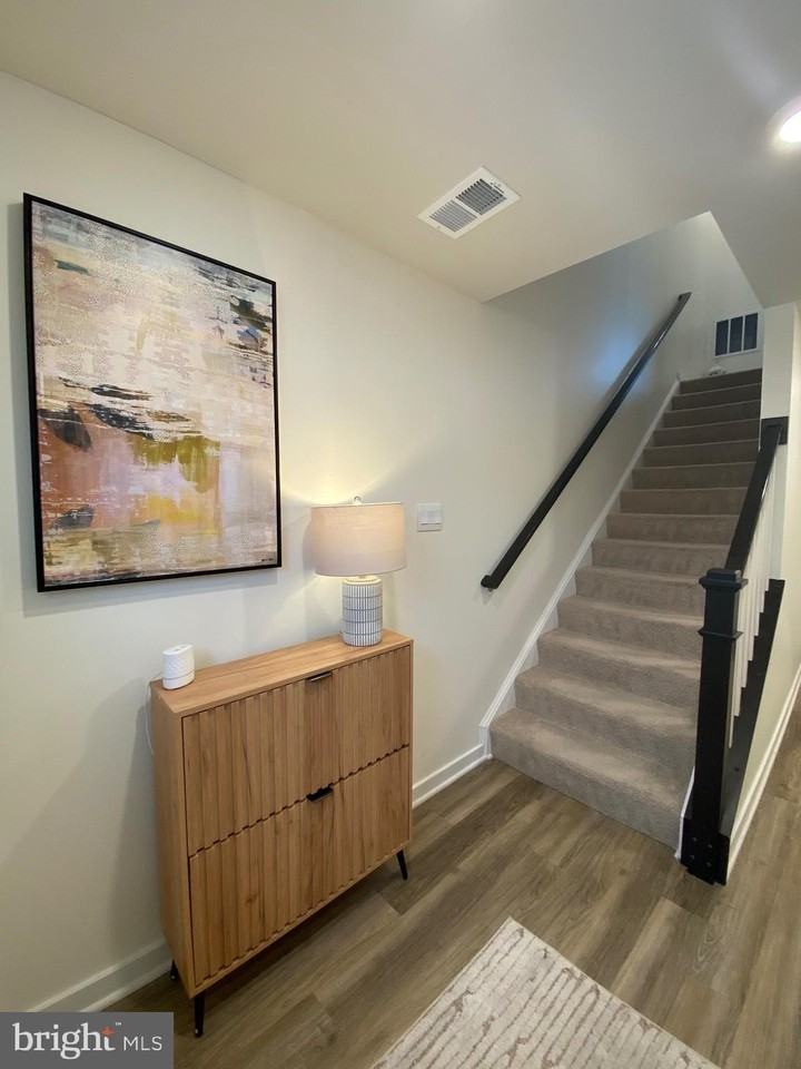 7530 Day Break Dr - Photo 3 of 45